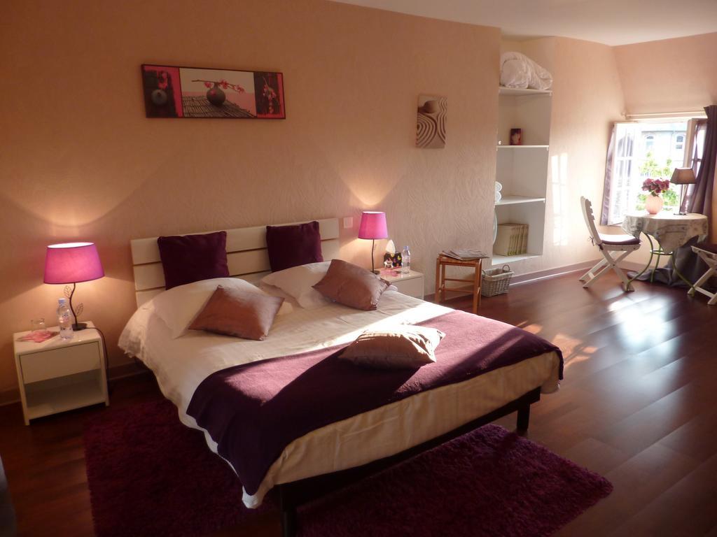 Maison D'Hotes Les Belles De Mai Pontorson Zimmer foto