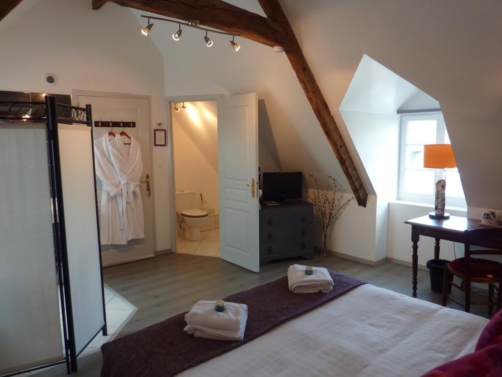 Maison D'Hotes Les Belles De Mai Pontorson Zimmer foto