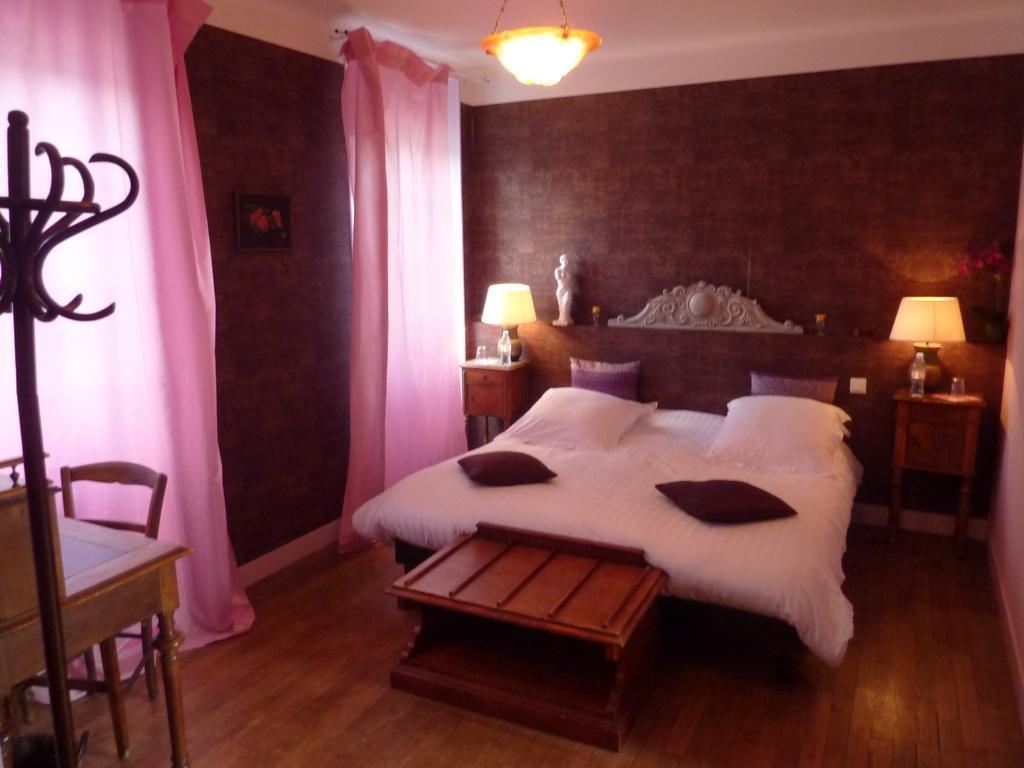 Maison D'Hotes Les Belles De Mai Pontorson Zimmer foto